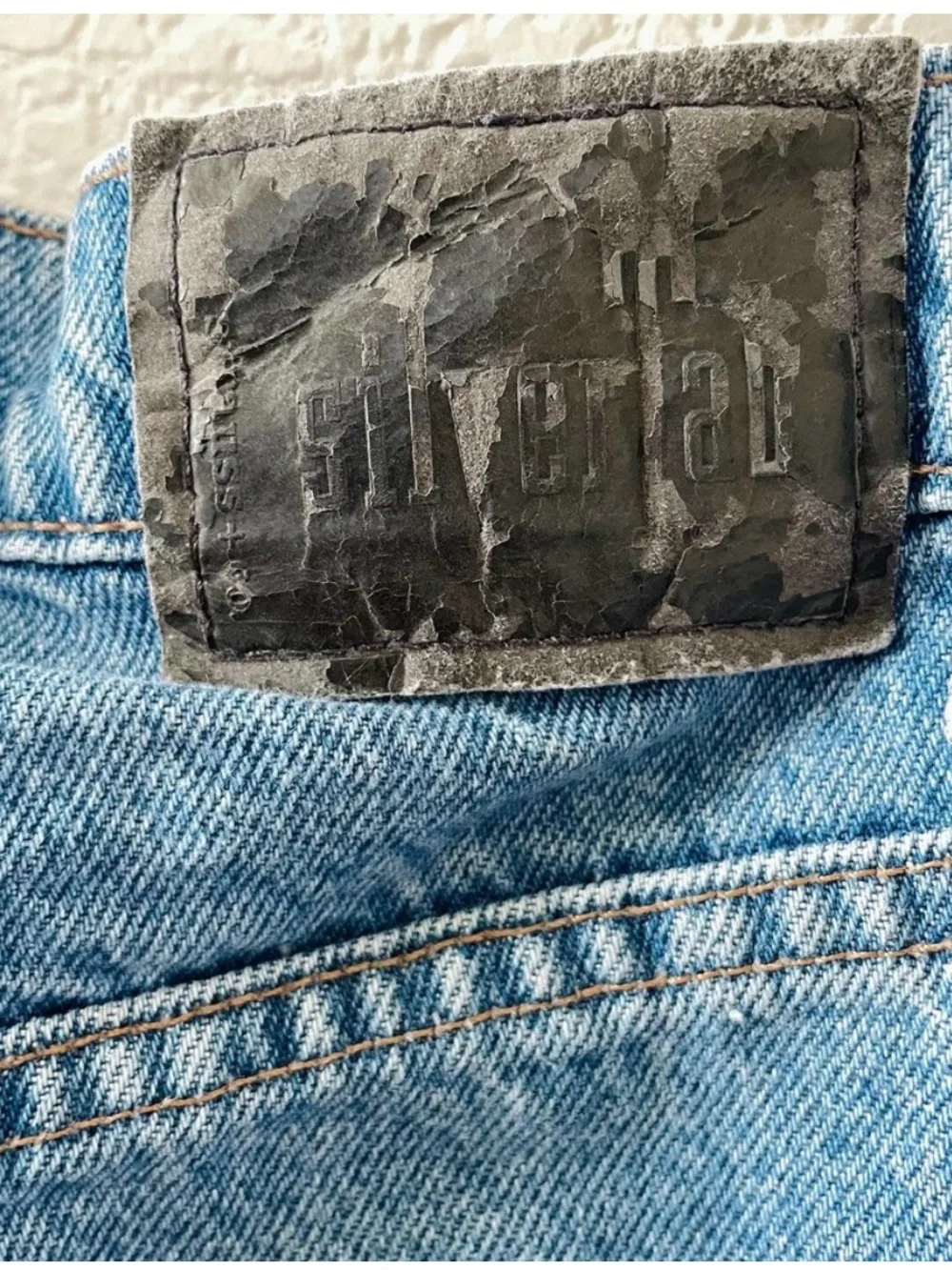 Vintage 90s Levi's SilverTab Loose long denim shorts gender neutral 32 Waist